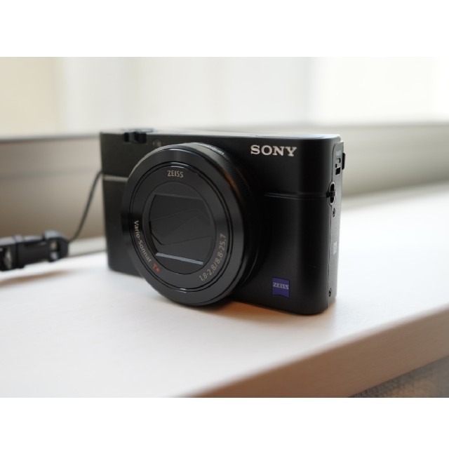 SONY(ソニー)のソニー★SONY Cyber−Shot RX DSC-RX100M3　動作確認済 スマホ/家電/カメラのカメラ(コンパクトデジタルカメラ)の商品写真