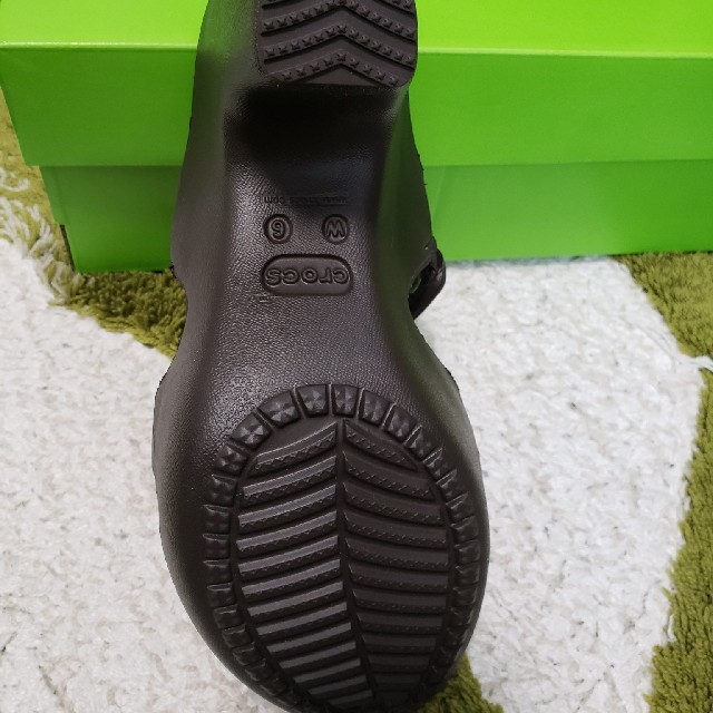 crocs(クロックス)の試着のみ★crocs★ヒールサンダル★W6 レディースの靴/シューズ(サンダル)の商品写真