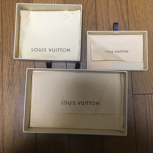 LOUIS VUITTON(ルイヴィトン)のルイヴィトン　空箱 レディースのファッション小物(財布)の商品写真