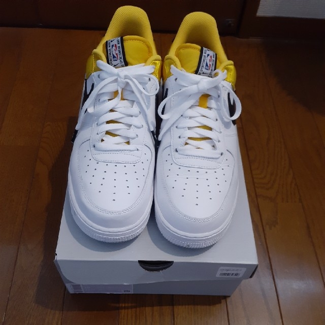 NIKE  AIR FORCE  1    07    LV8