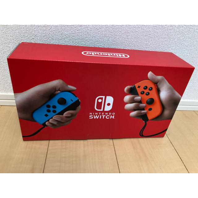 Nintendo Switch(ニンテンドースイッチ)の新品未使用　任天堂　スイッチ　ネオンブルー  レッド　送料込み エンタメ/ホビーのゲームソフト/ゲーム機本体(家庭用ゲーム機本体)の商品写真