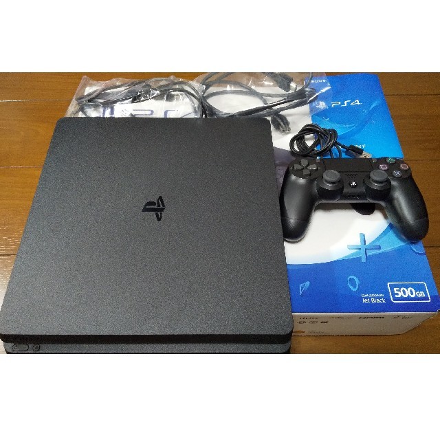 PlayStation4(プレイステーション4)のPlayStation4  本体 エンタメ/ホビーのゲームソフト/ゲーム機本体(家庭用ゲーム機本体)の商品写真