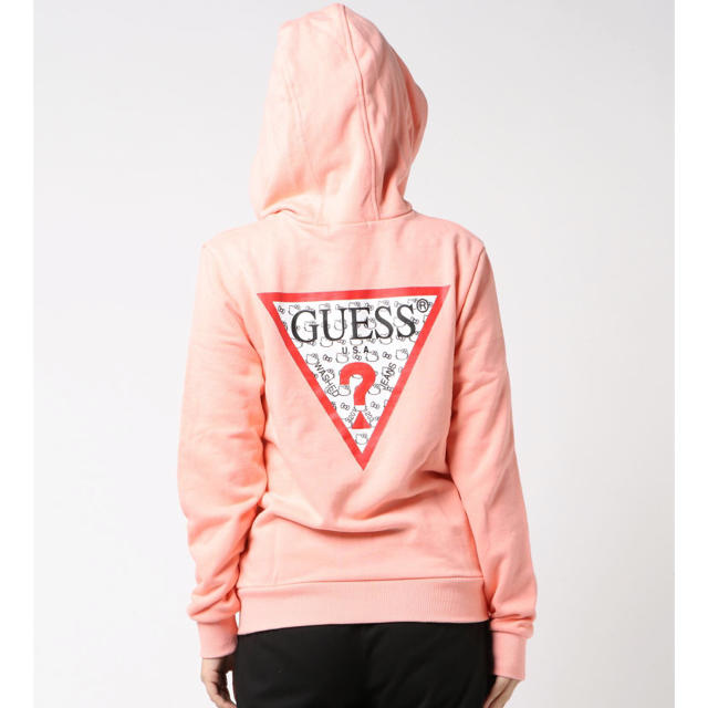 GUESS - guess ✖️ kitty コラボ 限定 パーカー の通販 by .7. shop 