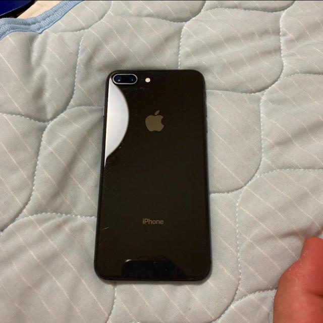 iPhone 8 Plus 64G SIMフリー