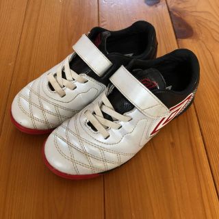 アンブロ(UMBRO)のumbro トレーニングシューズ　18cm(シューズ)