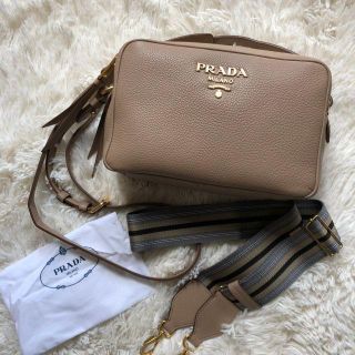 プラダ(PRADA)の最新作!! プラダ ダブルジップ ショルダーバッグ 1BH082 カメオ(ショルダーバッグ)