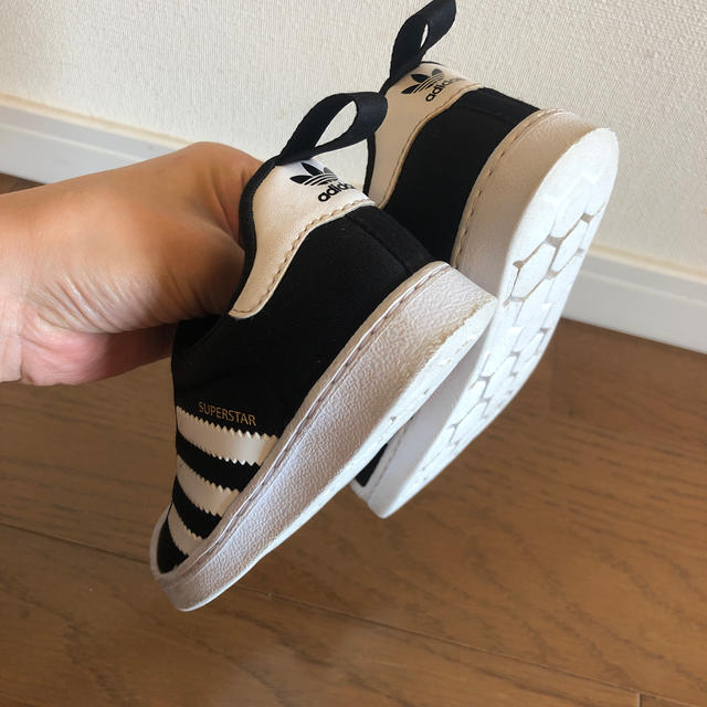 adidas(アディダス)の美品　アディダス　スニーカー　14cm キッズ/ベビー/マタニティのベビー靴/シューズ(~14cm)(スニーカー)の商品写真