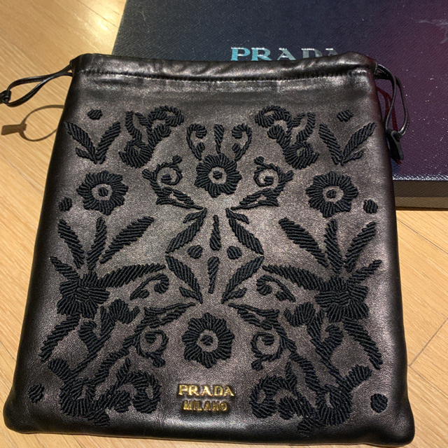 美品　PRADA ポーチ