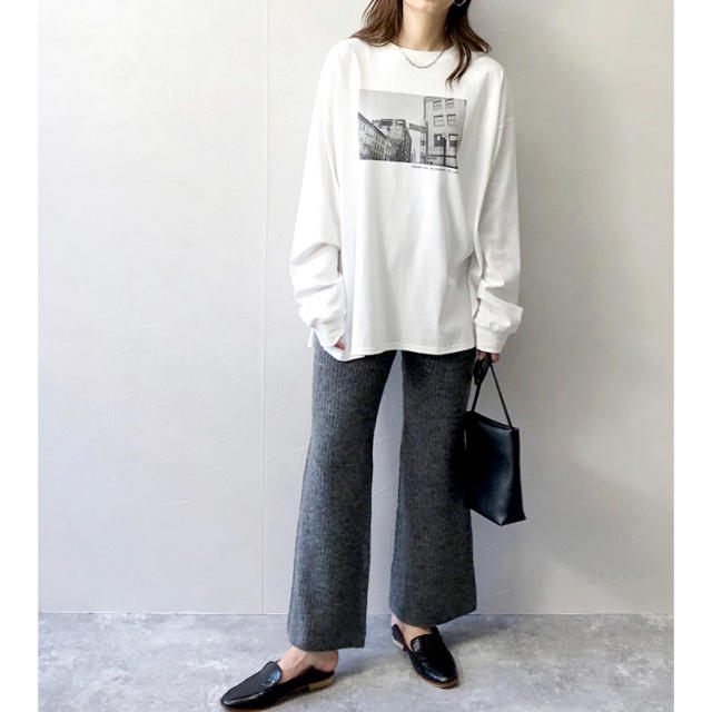 Ungrid(アングリッド)の【新品タグ付き】♡RUMOR♡ フロントフォトT(ブラックorホワイト) レディースのトップス(Tシャツ(長袖/七分))の商品写真