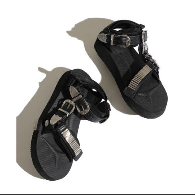 TOGA SUICOKE  トーガスイコック　メタルサンダル　23㎝