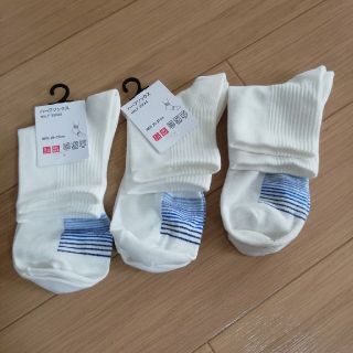 ユニクロ(UNIQLO)のユニクロ　ハーフソックス　３足　25～27cm(ソックス)