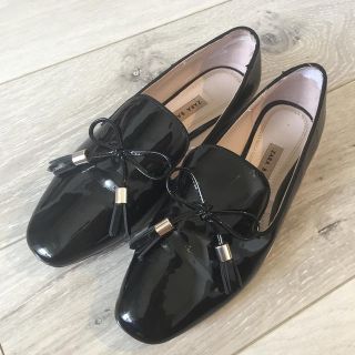 ザラ(ZARA)のZARA BASIC エナメルシューズ(ローファー/革靴)