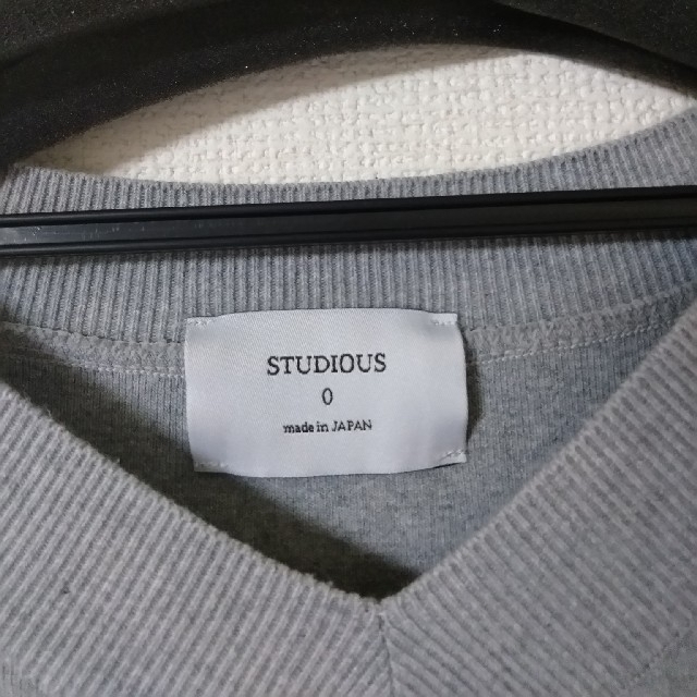 STUDIOUS(ステュディオス)の★かん汰様専用★STUDIOUS VネックBIGプルオーバー レディースのトップス(カットソー(半袖/袖なし))の商品写真