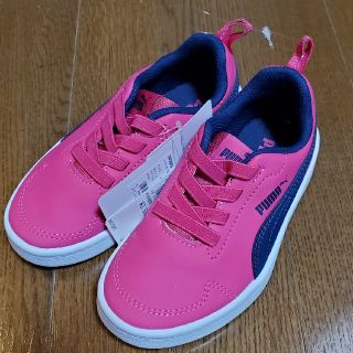 プーマ(PUMA)のみーあきゃっと様ご専用　新品未使用　　PUMA　スニーカー　17cm(スニーカー)