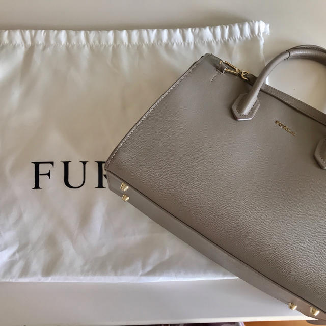 Furla(フルラ)のFURLA ピンM レディースのバッグ(ショルダーバッグ)の商品写真