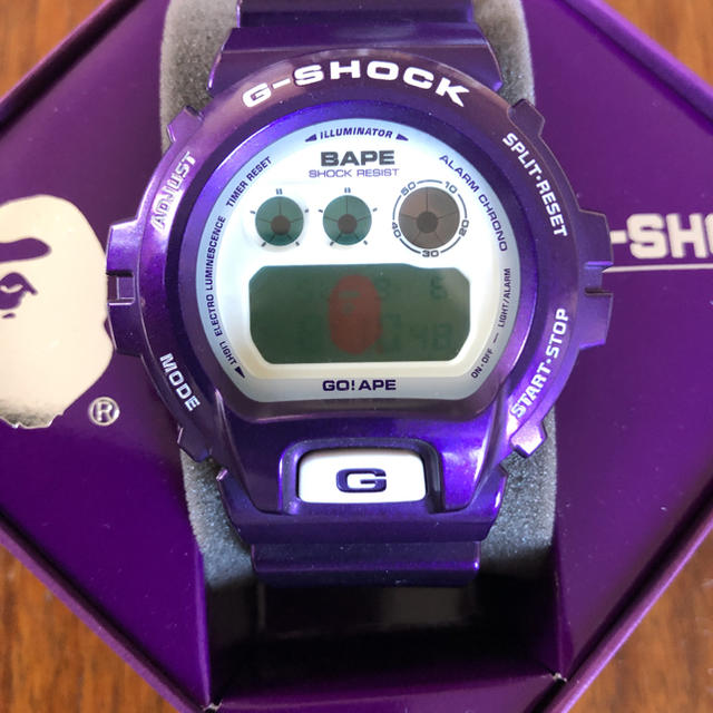 A BATHING APE(アベイシングエイプ)の希少 A BATHING APE × CASIO G-SHOCK パープル メンズの時計(腕時計(デジタル))の商品写真