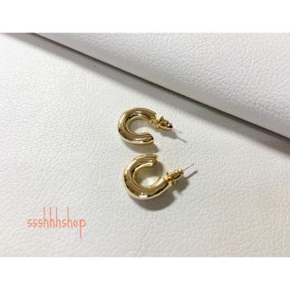 ミニフープピアス　ピアス　ゴールド　イエナ　トゥデイフル　トゥモローランド(ピアス)