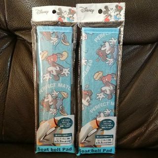 ディズニー(Disney)のカー用品  シートベルトパッド   ディズニー ミッキー&ミニー  ２点セット(車内アクセサリ)