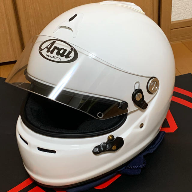 【美品】Arai GP-6S, 四輪用 Size: 61-62 自動車/バイクの自動車(その他)の商品写真