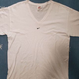 ナイキ(NIKE)のNIKE Vネック 白Tシャツ(Tシャツ/カットソー(半袖/袖なし))