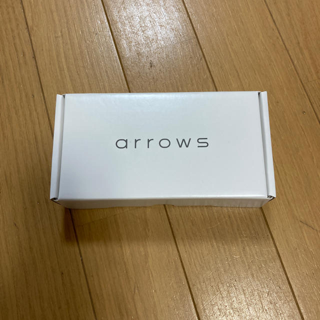 【500円引きクーポン】 arrows M05 ホワイト スマートフォン本体