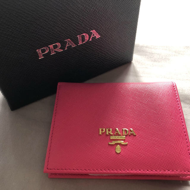 ファッション小物プラダ　PRADA お財布　ミニ　ウォレット♡