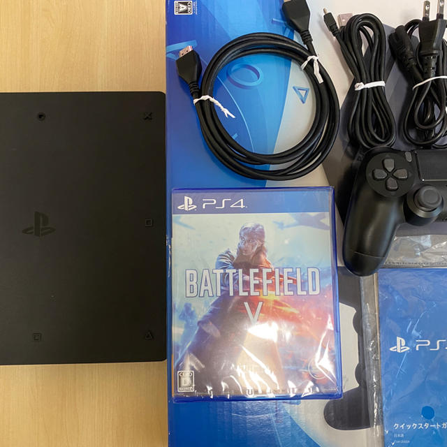 PlayStation4(プレイステーション4)のPS4 本体 500gb 美品 CUH-2000A B01  付属ソフト付き エンタメ/ホビーのゲームソフト/ゲーム機本体(家庭用ゲーム機本体)の商品写真