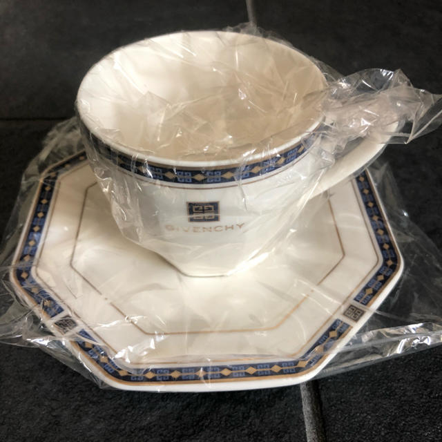 GIVENCHY(ジバンシィ)のジバンシーのカップ&ソーサー　 インテリア/住まい/日用品のキッチン/食器(グラス/カップ)の商品写真