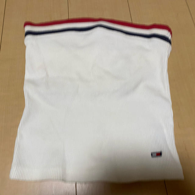 TOMMY HILFIGER(トミーヒルフィガー)のtommy jeans トミージーンズ　チューブトップ レディースのトップス(ベアトップ/チューブトップ)の商品写真