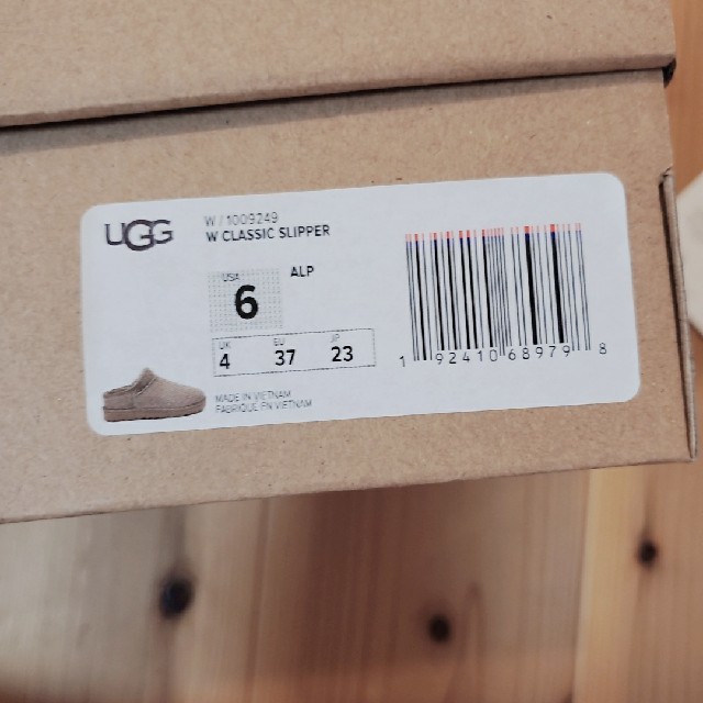 UGG(アグ)のUGG  クラシックスリッパ レディースの靴/シューズ(その他)の商品写真