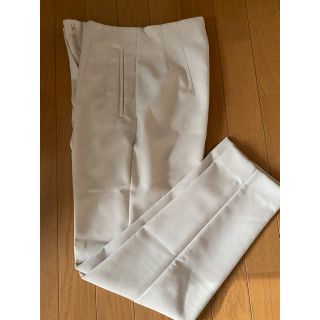 ザラ(ZARA)のZARA テーパード　パンツ(カジュアルパンツ)