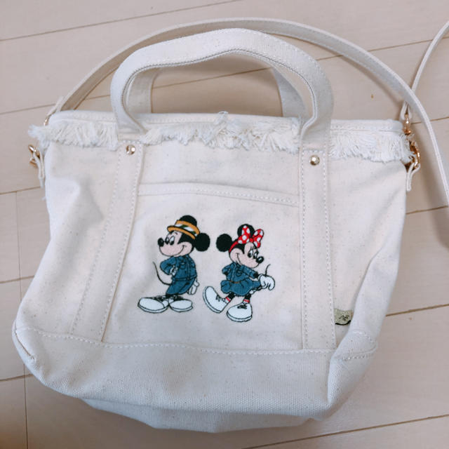 Disney(ディズニー)の専用　Disneyショルダーバッグ レディースのバッグ(ショルダーバッグ)の商品写真