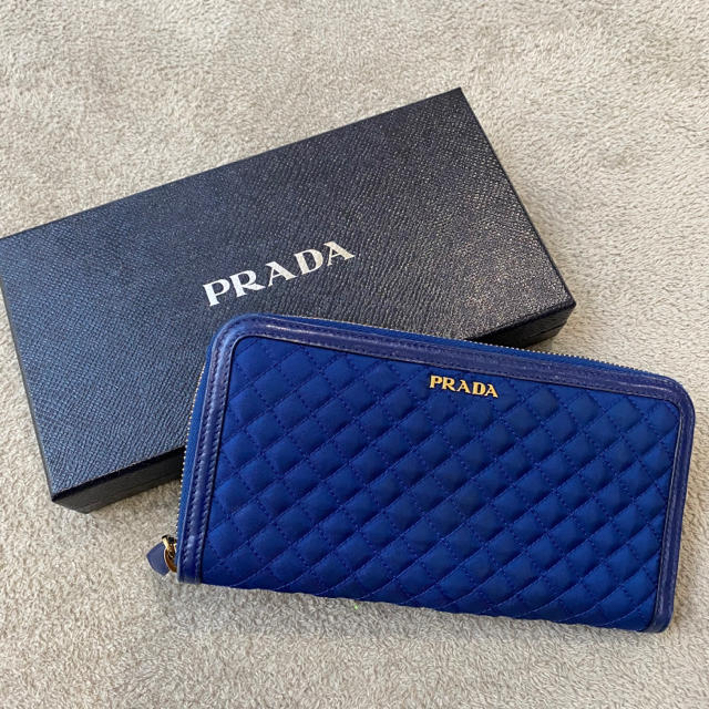 PRADA 長財布 青ファッション小物 - 財布