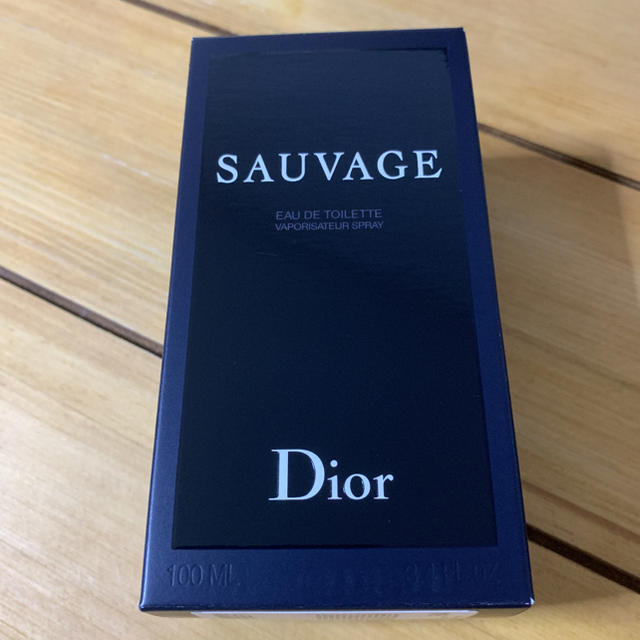 Christian Dior(クリスチャンディオール)の【新品未開封】ディオール ソヴァージュ EDT SP 100ml コスメ/美容の香水(香水(男性用))の商品写真