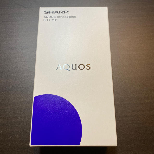 AQUOS(アクオス)のAquos sense3 plus ホワイト スマホ/家電/カメラのスマートフォン/携帯電話(スマートフォン本体)の商品写真