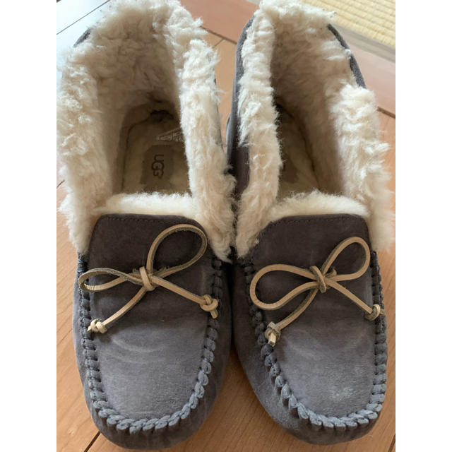 UGG(アグ)のALENA24cm レディースの靴/シューズ(スリッポン/モカシン)の商品写真