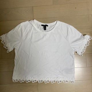 フォーエバートゥエンティーワン(FOREVER 21)の白Tシャツ　(Tシャツ(半袖/袖なし))