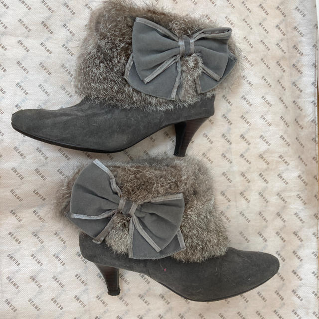 Bridget Birkin(ブリジットバーキン)のブリジットバーキン☆リボン&ファー付きショートブーツ　22.5センチ レディースの靴/シューズ(ブーツ)の商品写真