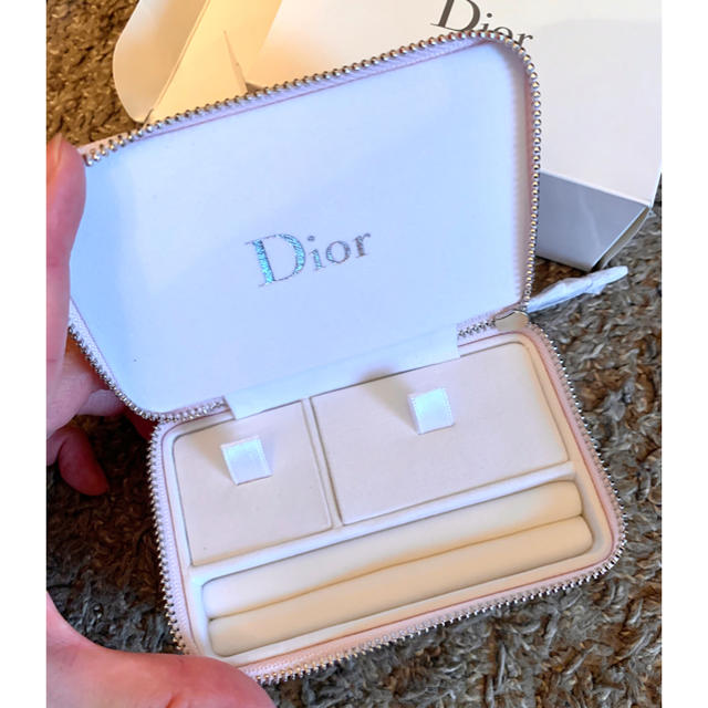 Christian Dior(クリスチャンディオール)の新品✨diorノベルティーアクセサリーBOX😊 エンタメ/ホビーのコレクション(ノベルティグッズ)の商品写真