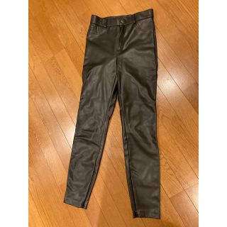 ザラ(ZARA)のkさん専用ZARA ブラックスキニーパンツエコレザーSサイズ 新品未使用(スキニーパンツ)