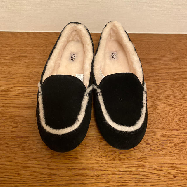 ＵＧＧ　ヘイリー　未使用新品 レディースの靴/シューズ(スリッポン/モカシン)の商品写真