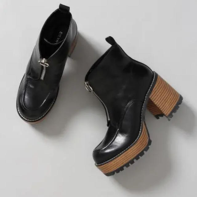 JEANASIS(ジーナシス)のJEANASIS ジップデザインヒールブーツ レディースの靴/シューズ(ブーツ)の商品写真
