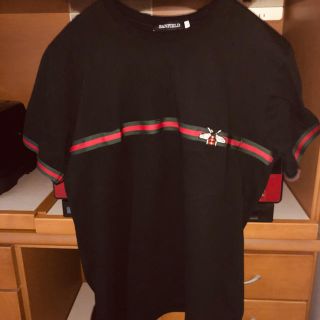 GUCCI柄のTシャツ　人気の蜂入り(Tシャツ/カットソー(半袖/袖なし))