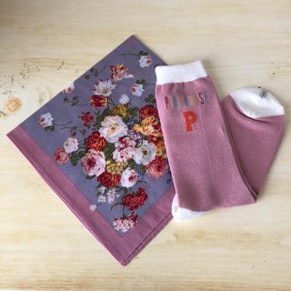 ピンクハウス(PINK HOUSE)の♥️新品PINKHOUSEバンダナハンカチ＆PINKHOUSEソックス♥️(ハンカチ)