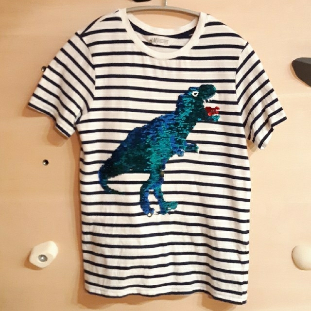 H&M(エイチアンドエム)のH&M　US8-10Y(EUR134/140)　Tシャツ キッズ/ベビー/マタニティのキッズ服女の子用(90cm~)(Tシャツ/カットソー)の商品写真