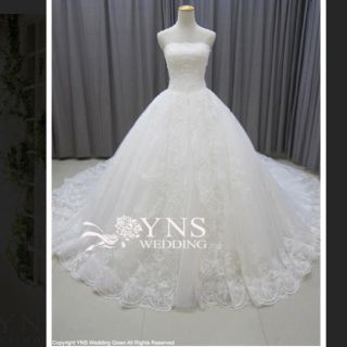 ヴェラウォン(Vera Wang)の期間限定お値下げ！YNS wedding ウェディングドレス(ウェディングドレス)