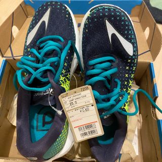 ブルックス(Brooks)のランニングシューズ　ジョーキングシューズ　ブルックス　新品(シューズ)