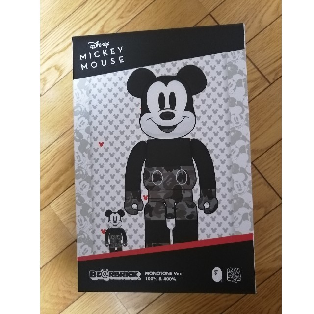 A BATHING APE(アベイシングエイプ)のBE@RBRICK BAPE MICKEY MOUSE 100%&400% エンタメ/ホビーのフィギュア(その他)の商品写真