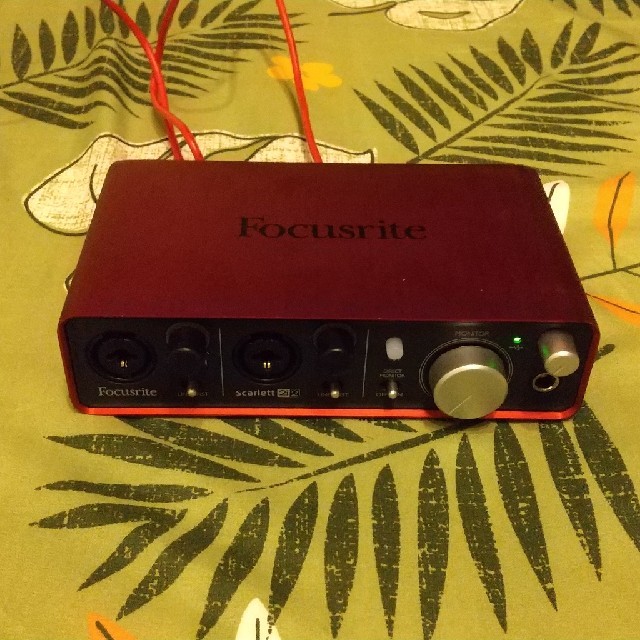 【中古】Focusrite Scarlett 2i2 オーディオインターフェイス 楽器のDTM/DAW(オーディオインターフェイス)の商品写真