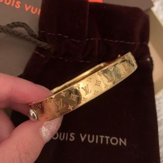 ルイヴィトン(LOUIS VUITTON)の本日限定値下げ✨✨ルイヴィトン　ブレスレット　カフ・ナノグラム　ゴールド(ブレスレット/バングル)